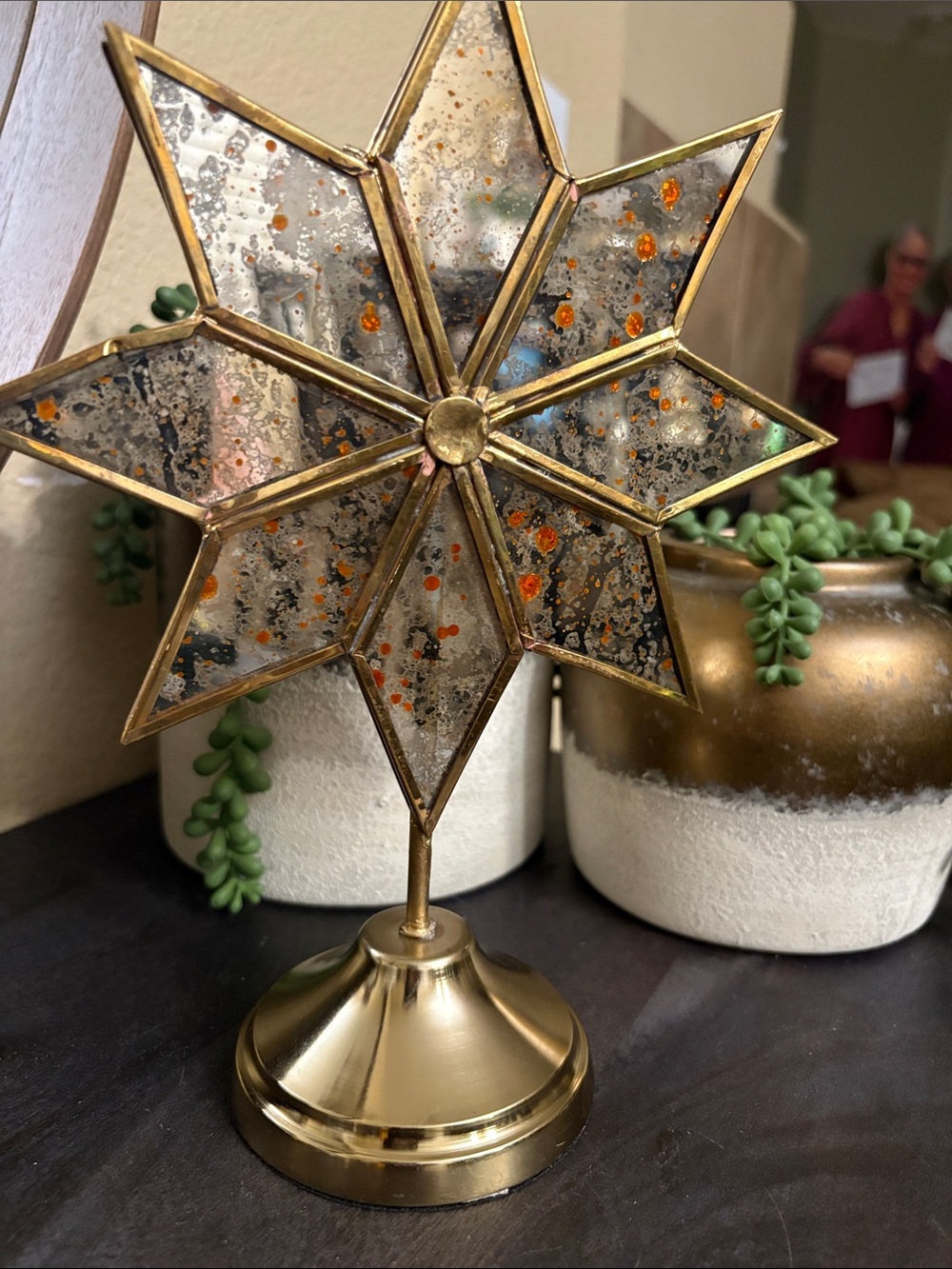 Antique Gold Star Table Decor with Speckled Glass